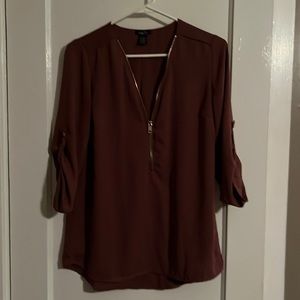 Maroon 3/4 sleeve silky top